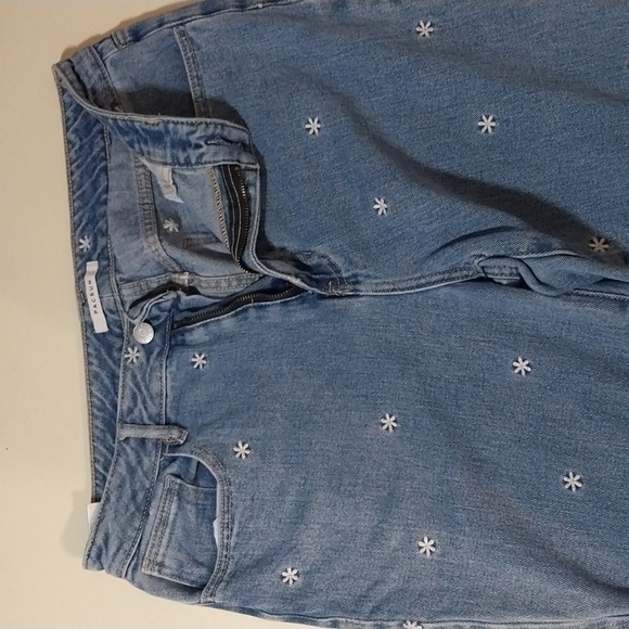 PacSun Daisy Mom Jeans - Picture 2 of 8